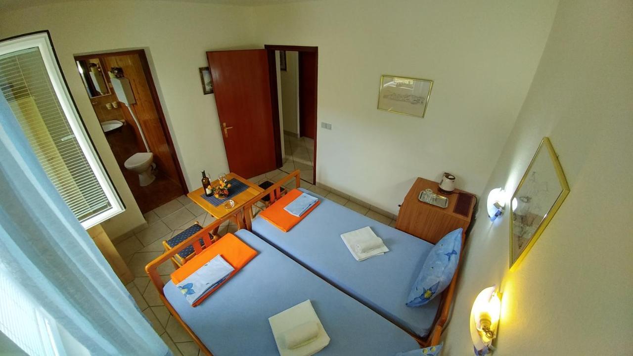 Apartments And Rooms Bova Baska  Exterior photo