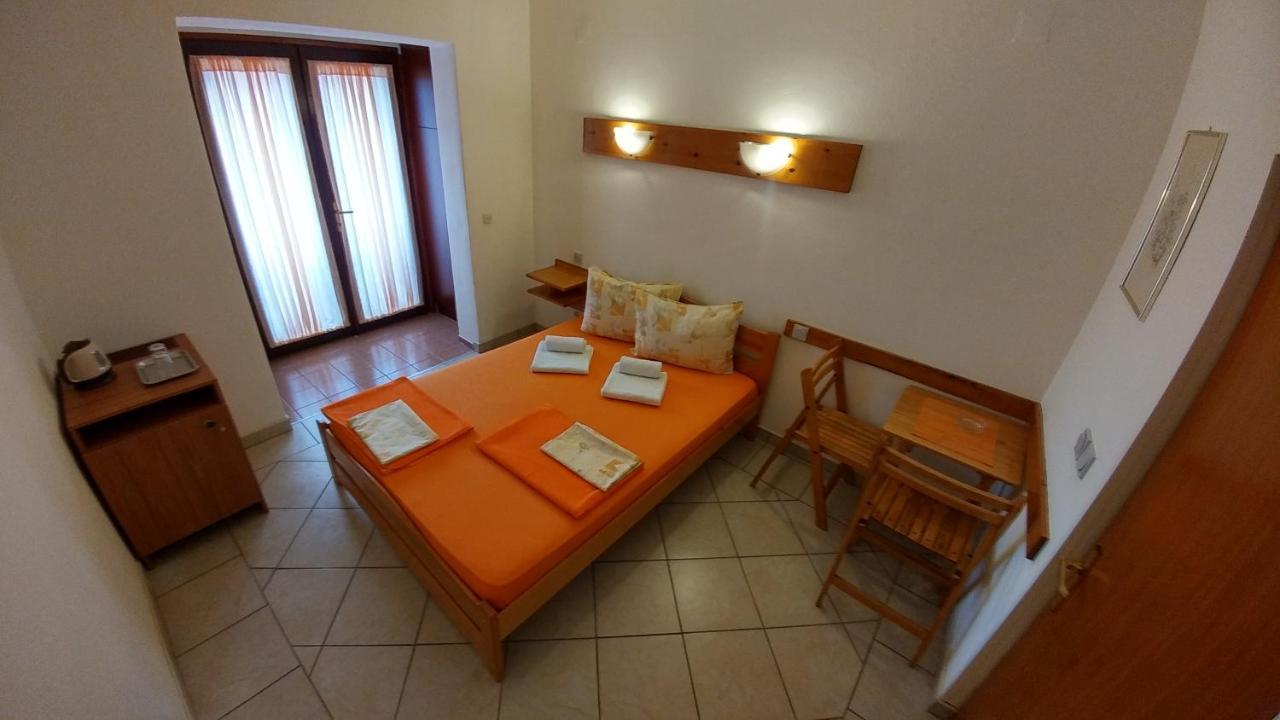 Apartments And Rooms Bova Baska  Exterior photo