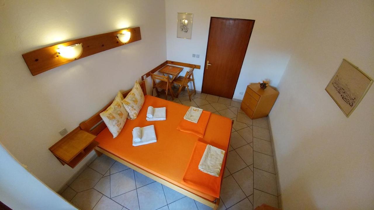 Apartments And Rooms Bova Baska  Exterior photo