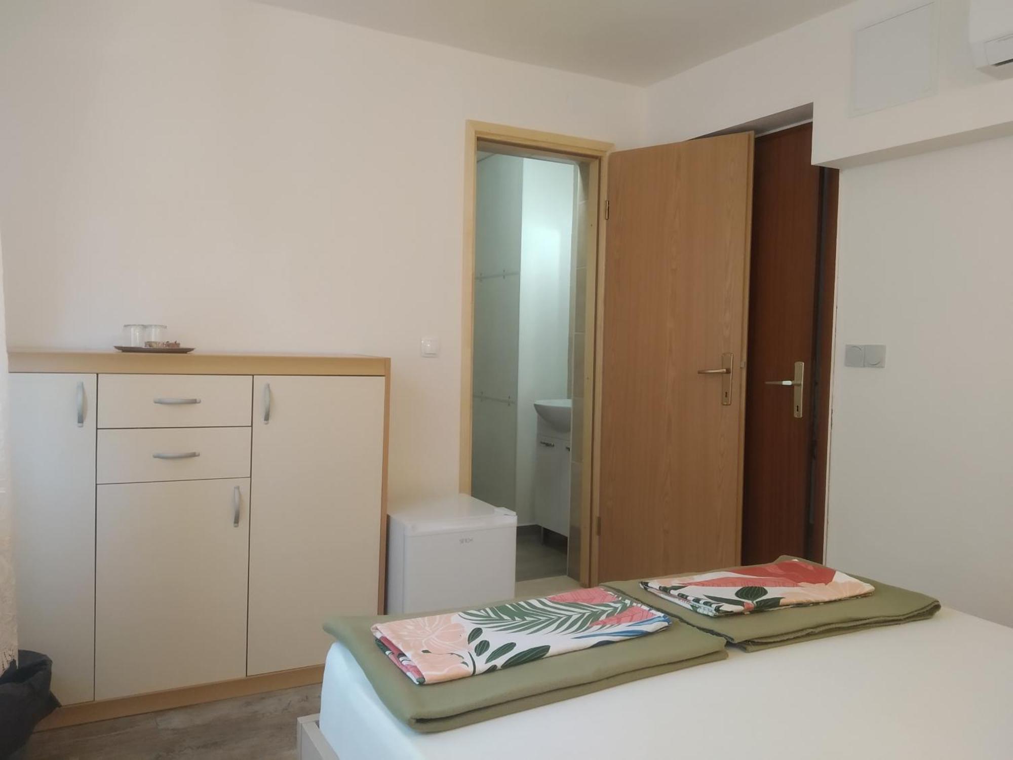 Apartments And Rooms Bova Baska  Exterior photo